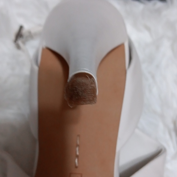 Heels Size 10M by Vince Camuto - Picture 9 of 16